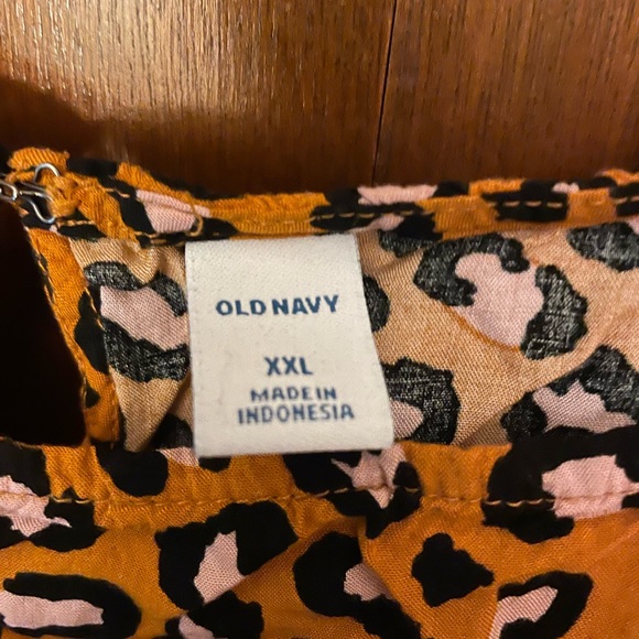 Old navy leopard square neck tank - Picture 3 of 4